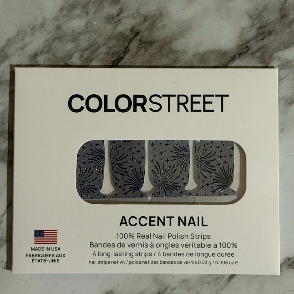 New Year, New Hue accent nail strips